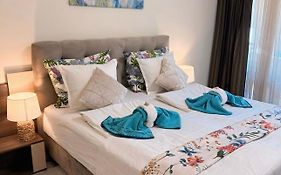 Sea Garden Beach Studio